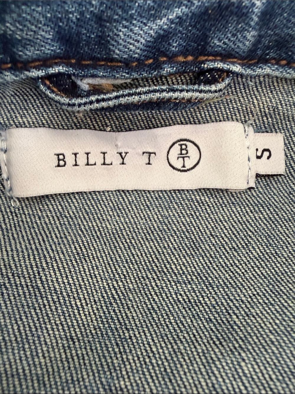 BILLY T- Classic Embroidered Denim Jacket with🌹 Pink Floral Accents - Picture 5 of 9